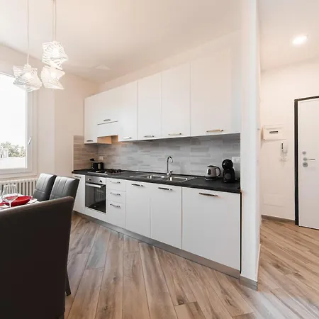 Carracci House - Free Parking - Station - Center E Fiera Bolonha