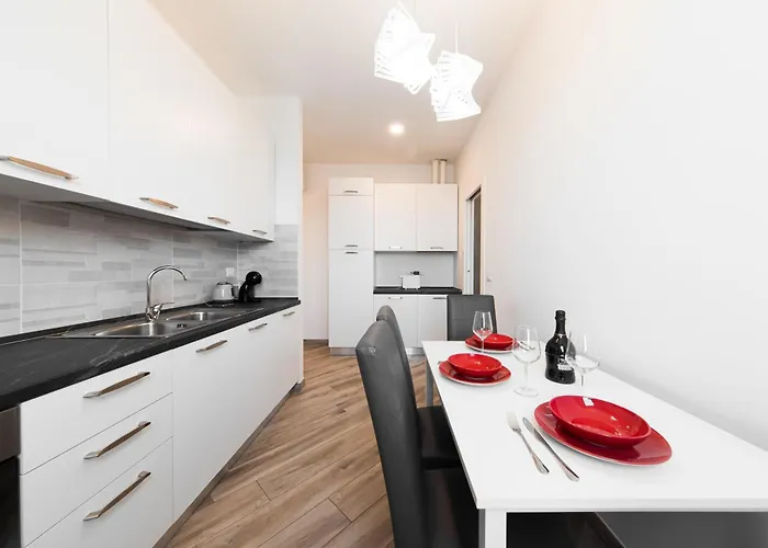 Carracci House - Free Parking - Station - Center E Fiera شقة *